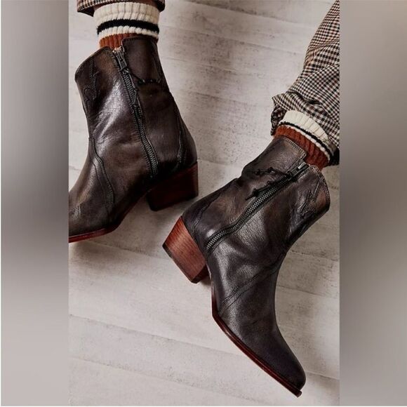 Free People New Frontier Black Leather Western Boots Booties US 8 - Picture 2 of 8